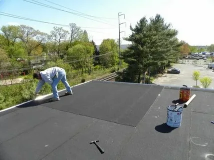 Who Offers Flat Roof Repair Services in Central Washington?